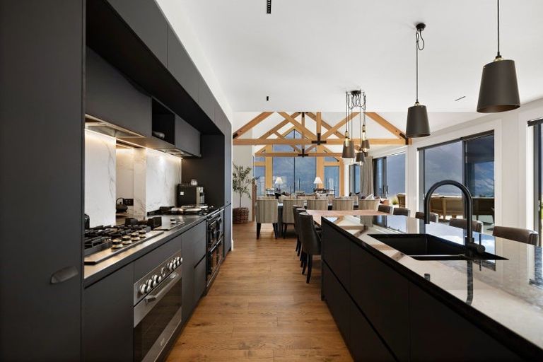 Photo of property in 136 Rosie Way, Glenorchy, 9372