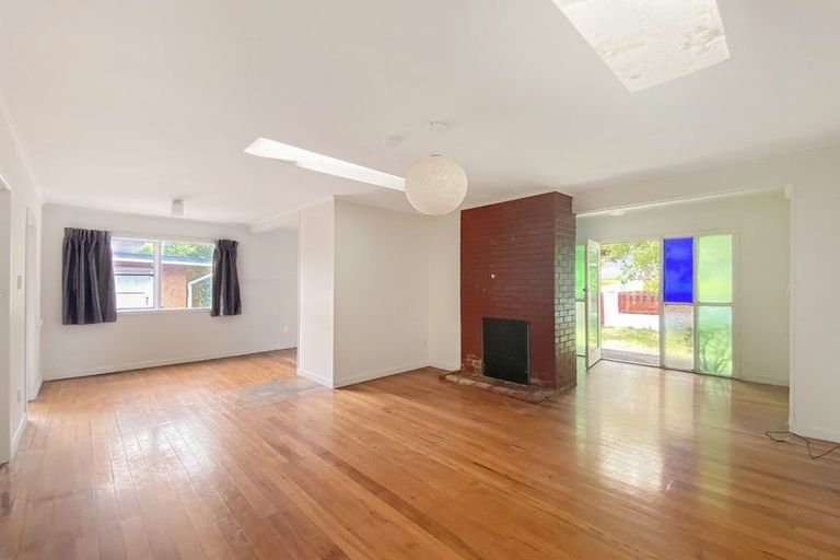 Photo of property in 99 Seabrook Avenue, New Lynn, Auckland, 0600