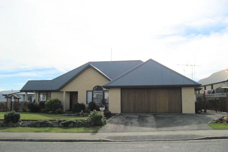 Photo of property in 76 Temple Crescent, Gleniti, Timaru, 7910
