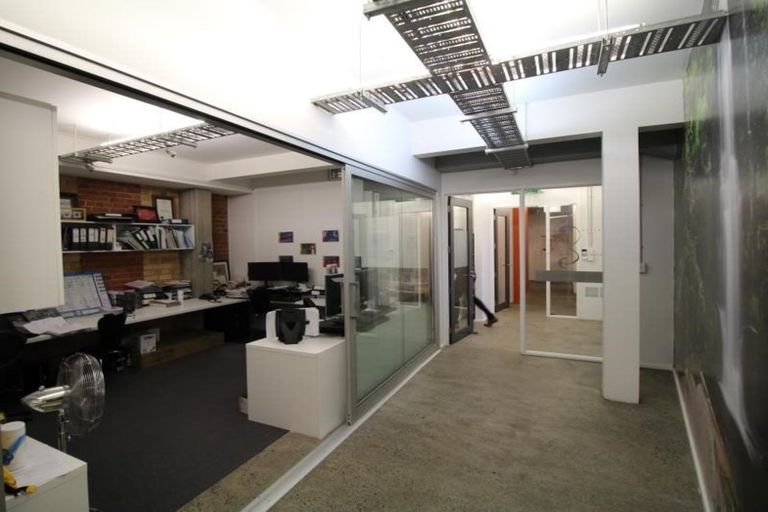 Photo of property in 33 Sale Street, Cockle Bay, Auckland, 2014