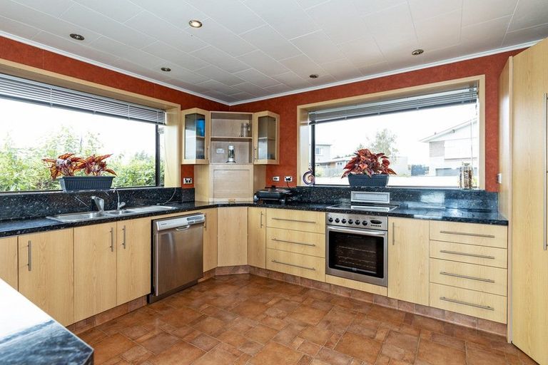 Photo of property in 12 Oakleigh Crescent, Oamaru North, Oamaru, 9400