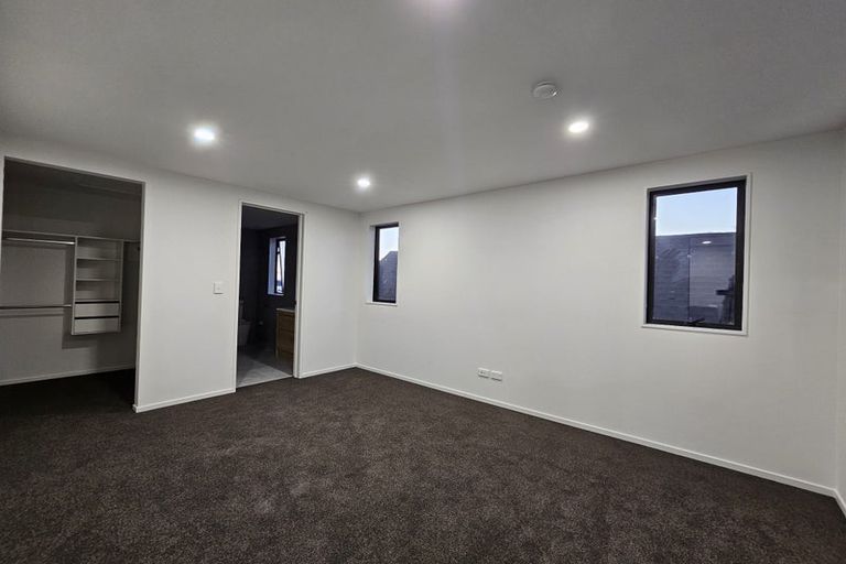 Photo of property in 8 Lewis Road, Pakuranga, Auckland, 2010