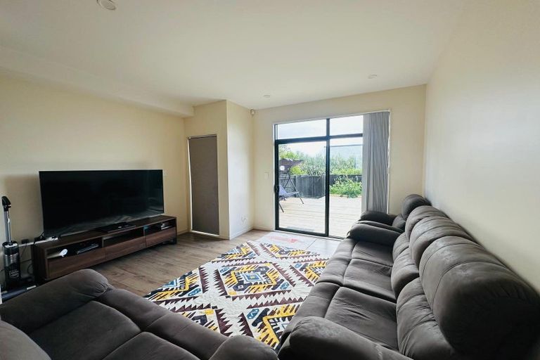 Photo of property in 103 Te Aparangi Road, Papakura, 2110
