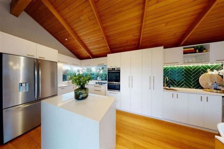 Photo of property in 89 Weston Road, St Albans, Christchurch, 8052