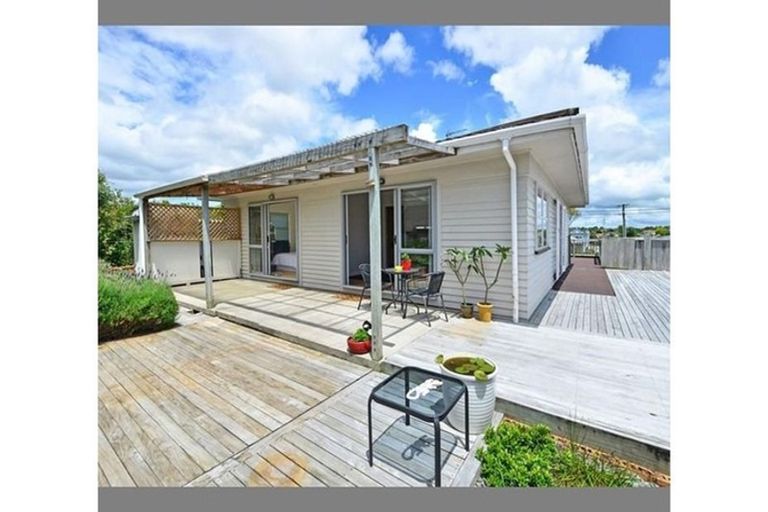 Photo of property in 6 Gills Avenue, Papakura, 2110