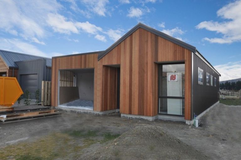 Photo of property in 34 Obelisk Street, Wanaka, 9305