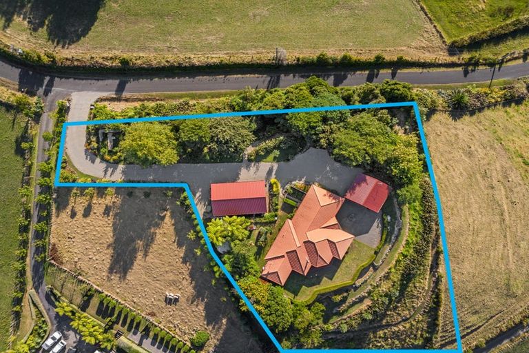 Photo of property in 171 Sealy Road, Omata, New Plymouth, 4374