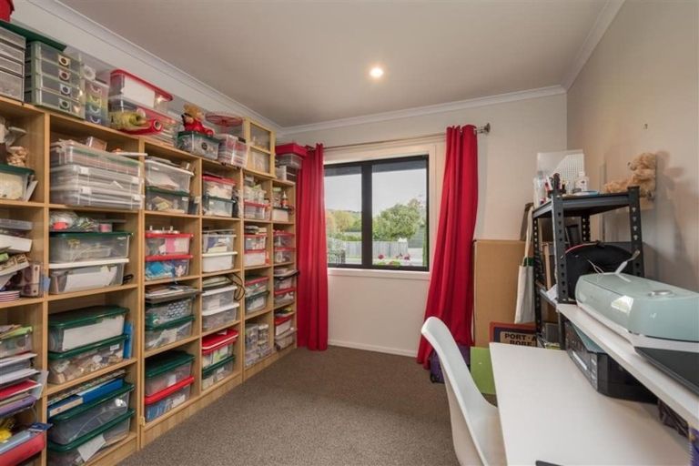 Photo of property in 2 Ernest Place, Brightwater, 7022