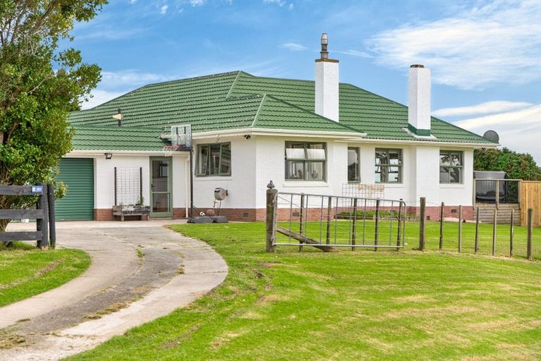 Photo of property in 161 Ranganui Road, Kaiwaka, 0573