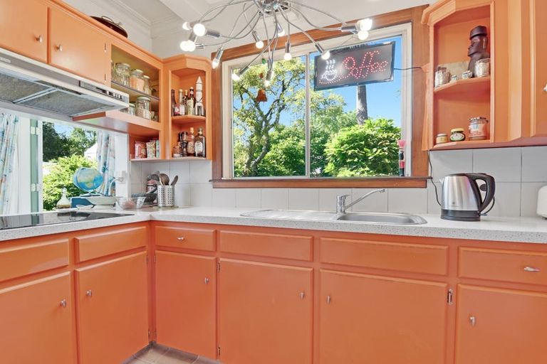 Photo of property in 182 Collingwood Street, Nelson, 7010