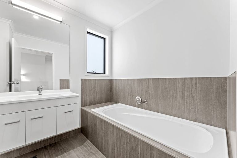 Photo of property in 9 Seafarer Crescent, Stanmore Bay, Whangaparaoa, 0932