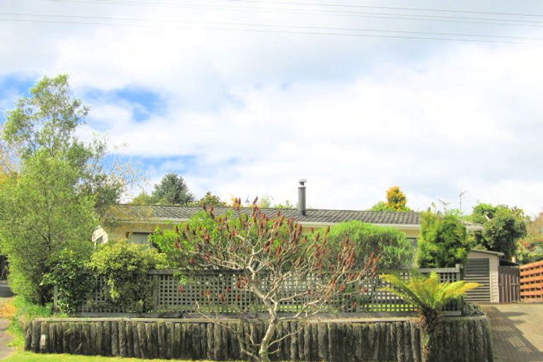 Photo of property in 2/32 Hinekura Avenue, Taupo, 3330