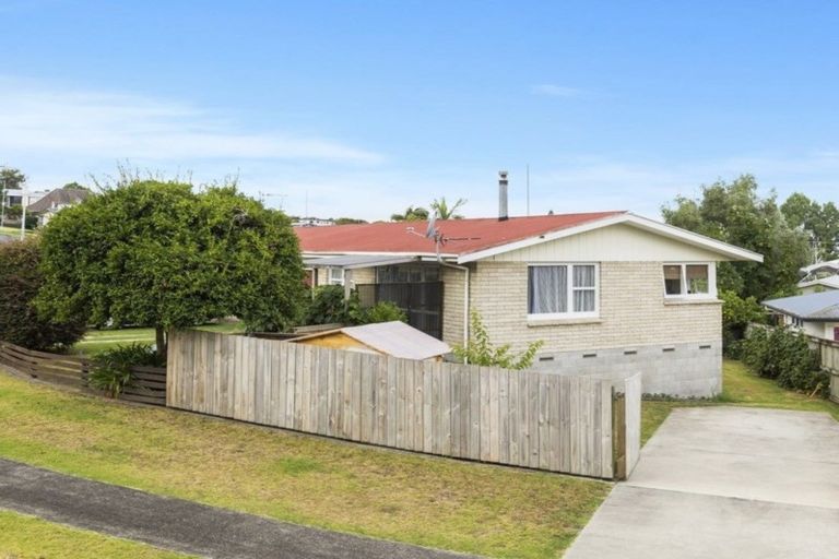 Photo of property in 1 Highfield Crescent, Brookfield, Tauranga, 3110
