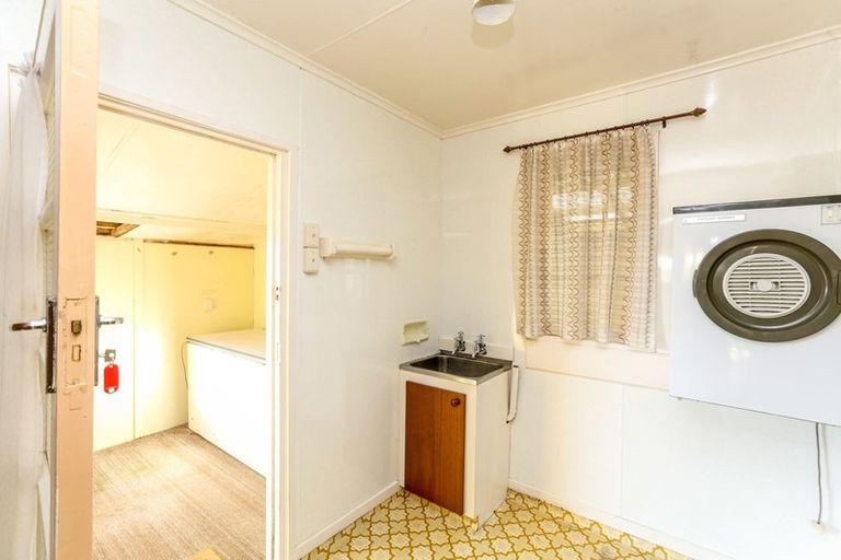 Photo of property in 17 Alberta Road, Glen Avon, New Plymouth, 4312