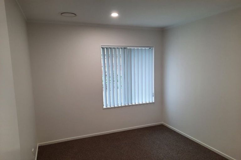 Photo of property in 39 Davington Way, Burswood, Auckland, 2013