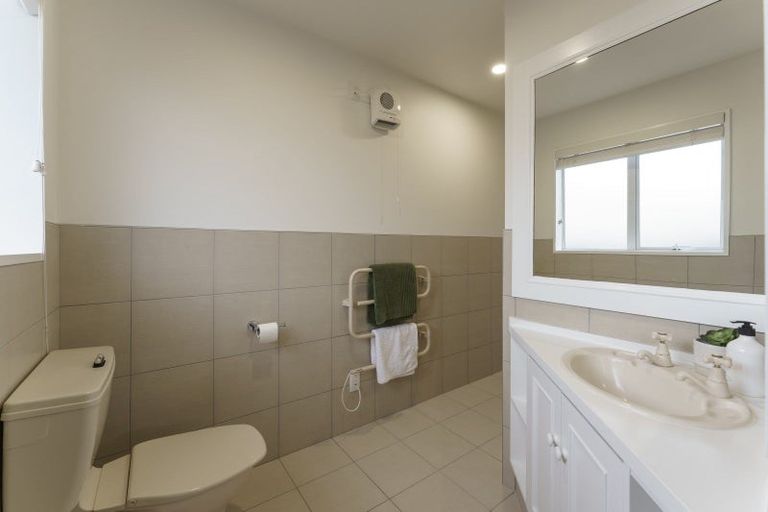 Photo of property in 17a Trafford Street, Harewood, Christchurch, 8051