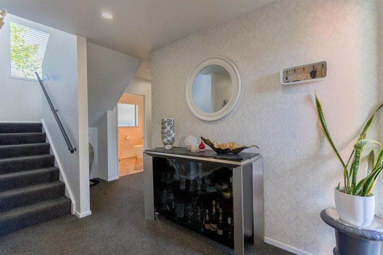 Photo of property in 26a Crofton Road, Harewood, Christchurch, 8051