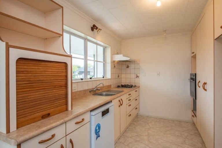 Photo of property in 68 Highbury Drive, Levin, 5510