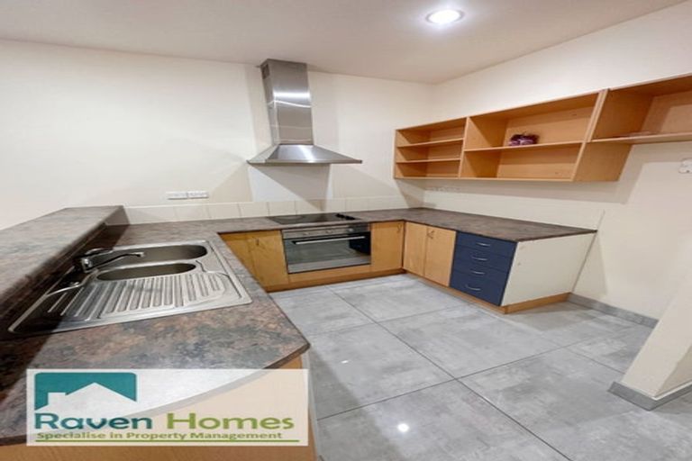 Photo of property in 9/11 The Avenue, Albany, Auckland, 0632