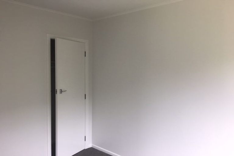 Photo of property in 68 Gladstone Road, Northcote, Auckland, 0627