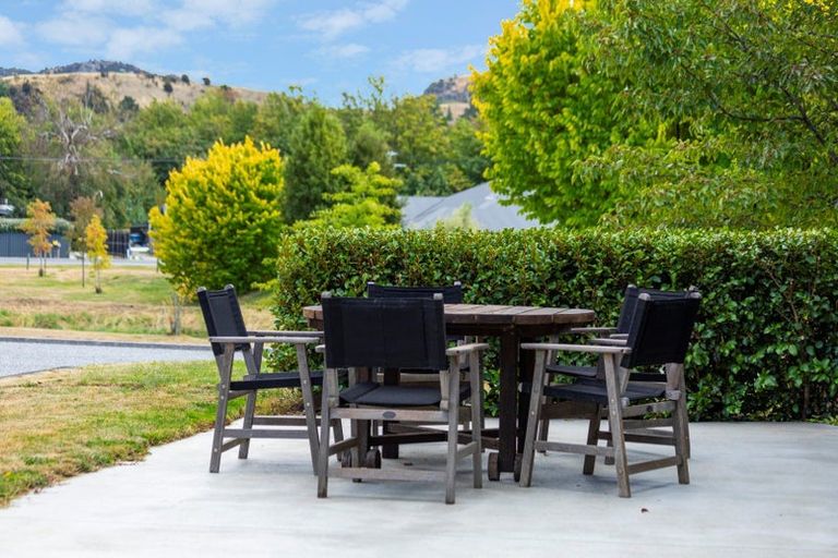 Photo of property in 15 Alice Burn Drive, Luggate, Wanaka, 9383