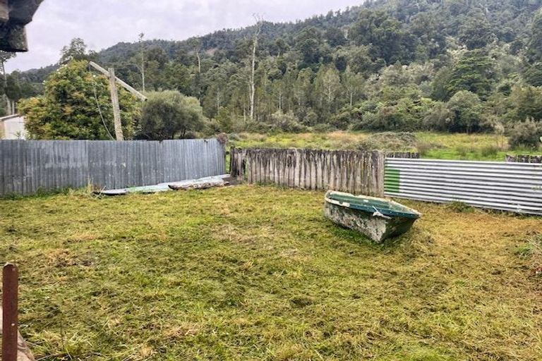 Photo of property in 67 Main Road, Harihari, 7884