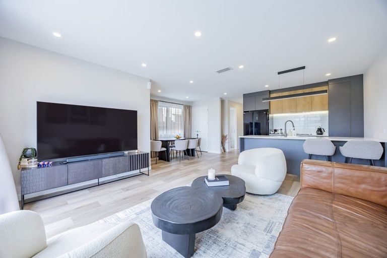 Photo of property in 148 Vintry Drive, Kumeu, 0810