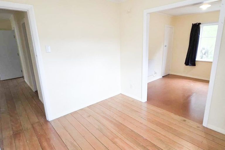 Photo of property in 52 Sunny Grove, Wainuiomata, Lower Hutt, 5014