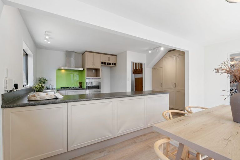 Photo of property in 10 Woodstock Place, Russley, Christchurch, 8042