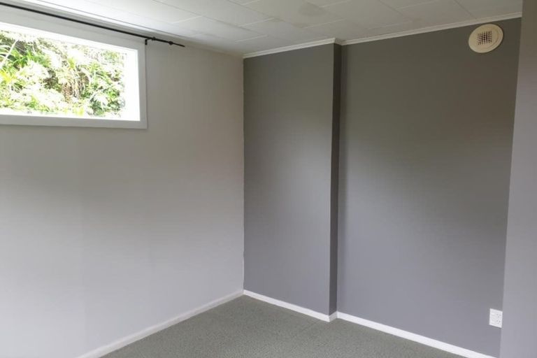 Photo of property in 29 Magnolia Grove, Maungaraki, Lower Hutt, 5010