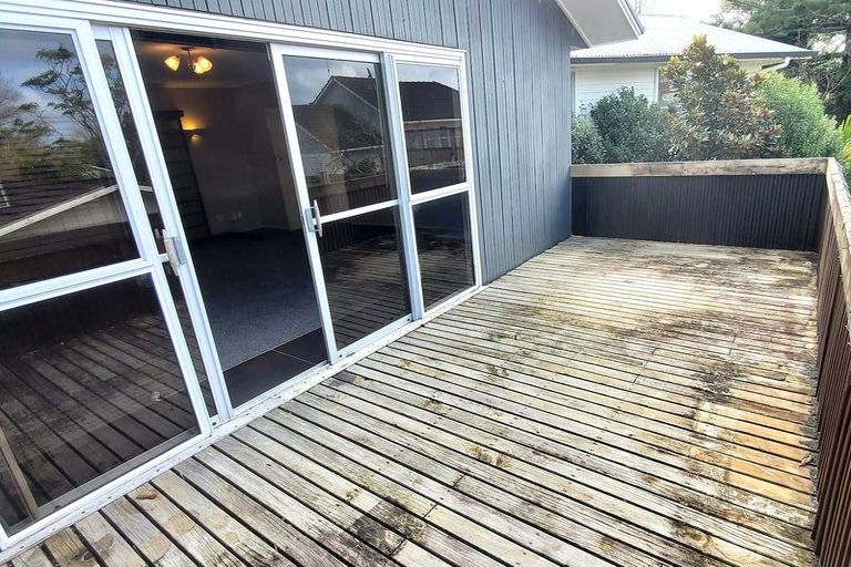 Photo of property in 10 Larne Avenue, Pakuranga Heights, Auckland, 2010