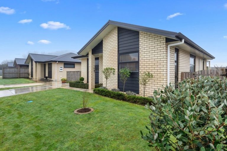 Photo of property in 8/11 Errol Close, Burbush, Hamilton, 3288