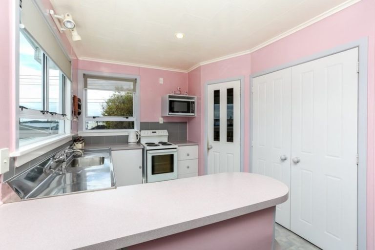 Photo of property in 37b Breakwater Road, Moturoa, New Plymouth, 4310