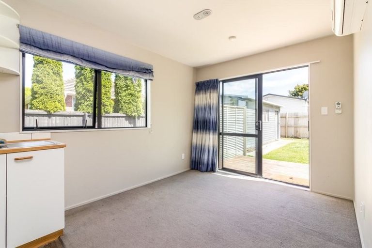 Photo of property in 15 Attlee Crescent, Bryndwr, Christchurch, 8053