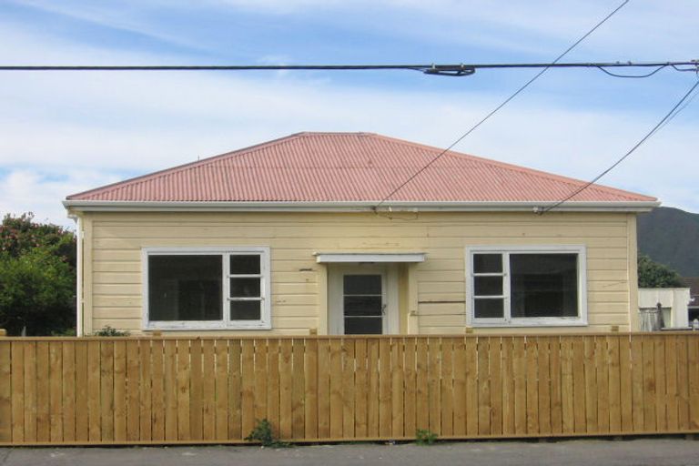 Photo of property in 20 Fitzherbert Street, Alicetown, Lower Hutt, 5010