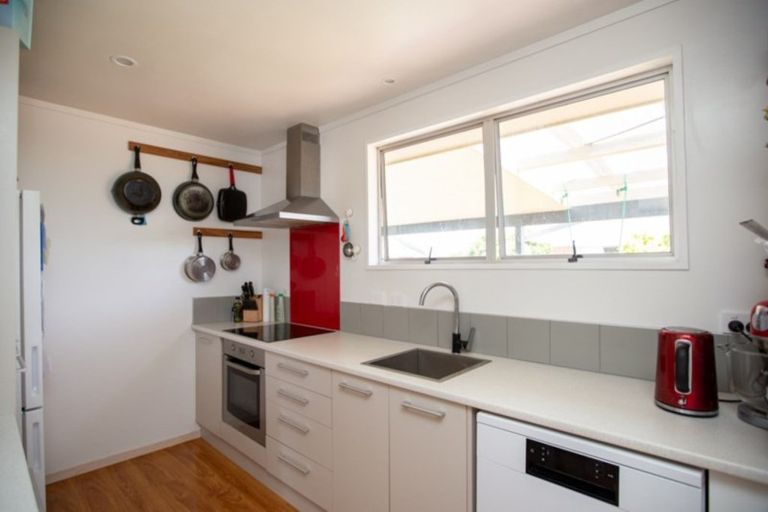 Photo of property in 9 Mahana Road, Ngatea, 3503