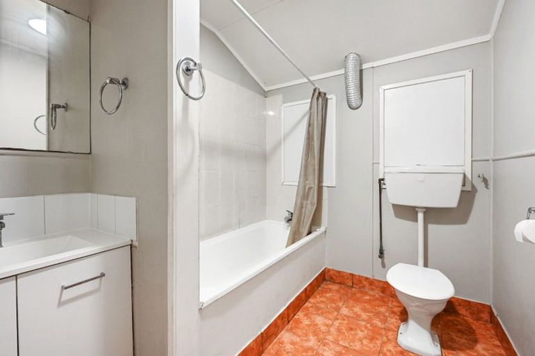 Photo of property in 211 Cambridge Road, Hillcrest, Hamilton, 3216