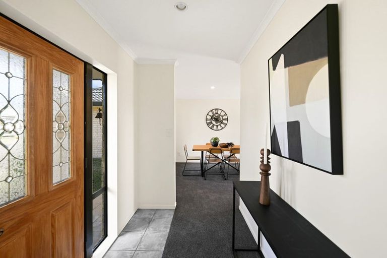 Photo of property in 36 Cairns Crescent, Rototuna, Hamilton, 3210