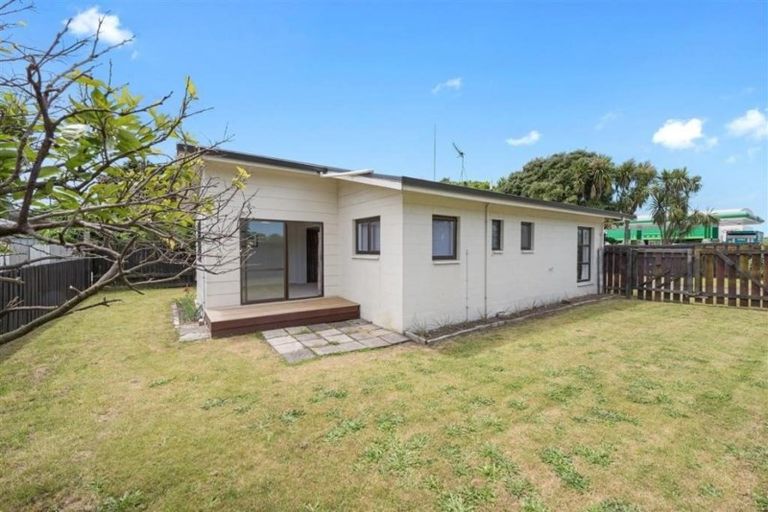 Photo of property in 2/569 Maunganui Road, Mount Maunganui, 3116