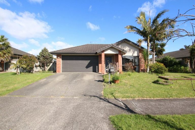 Photo of property in 174 Wattle Farm Road, Wattle Downs, Auckland, 2103
