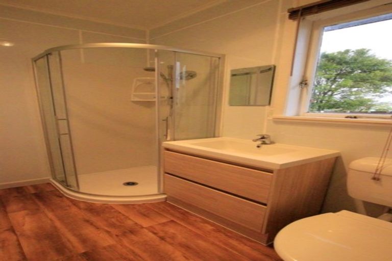 Photo of property in 27 Kirby Street, Glendene, Auckland, 0602