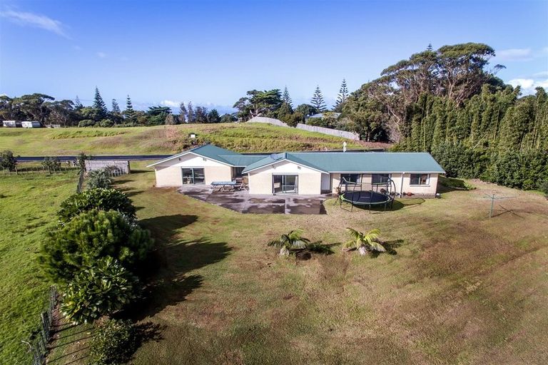 Photo of property in 406 Tokerau Beach Road, Karikari Peninsula, 0483