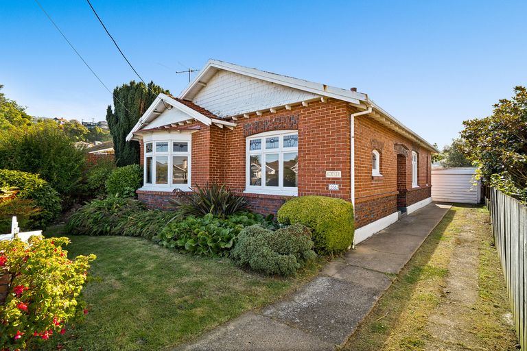 Photo of property in 268 Macandrew Road, Forbury, Dunedin, 9012