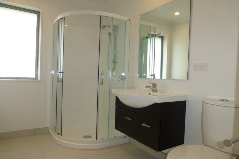 Photo of property in 25 Maylee Crescent, Gulf Harbour, Whangaparaoa, 0930