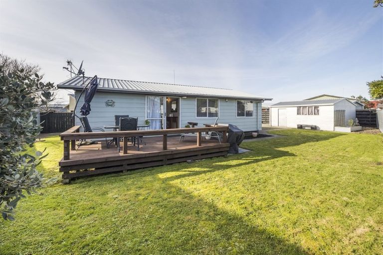 Photo of property in 30 Tiller Close, Kelvin Grove, Palmerston North, 4414