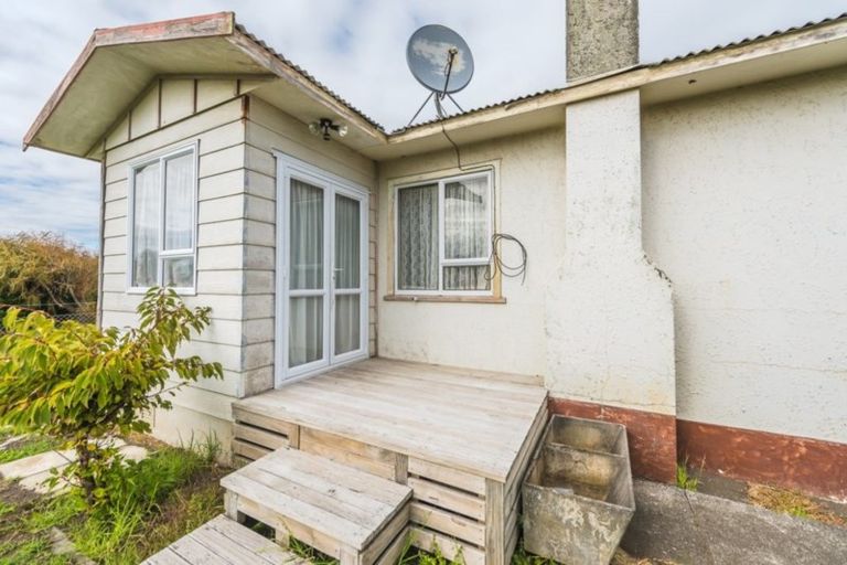 Photo of property in 31 Titoki Street, Castlecliff, Whanganui, 4501