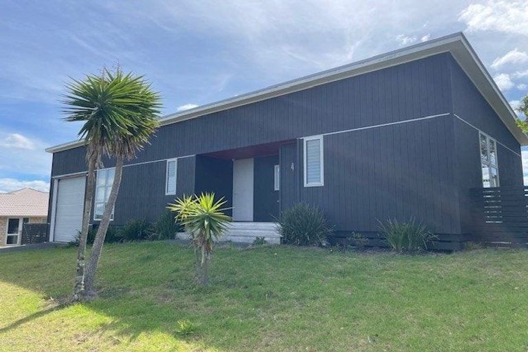 Photo of property in 4 Marram Place, Mangawhai Heads, Mangawhai, 0505