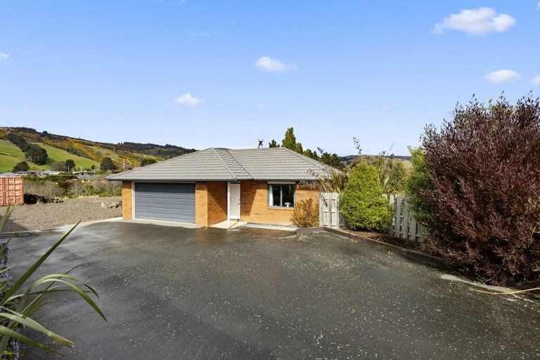 Photo of property in 30 Titri Road, Waihola, Outram, 9073