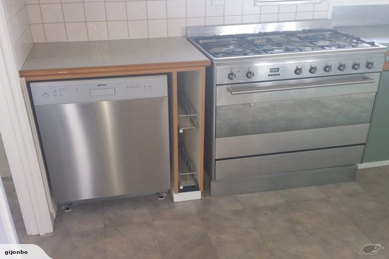 Photo of property in 488 Don Buck Road, Massey, Auckland, 0614