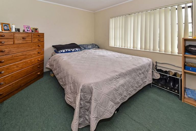 Photo of property in 4 Kirklow Place, Goodwood Heights, Auckland, 2105